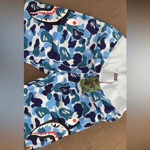 Brand new BAPE big ABC Camo Side Shark Sweat Shorts . Blue size XL
